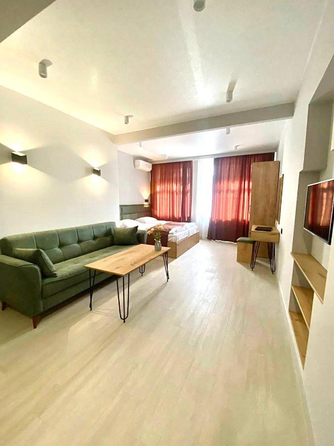 Апарт-Отель Nine Rooms Erevan Esterno foto